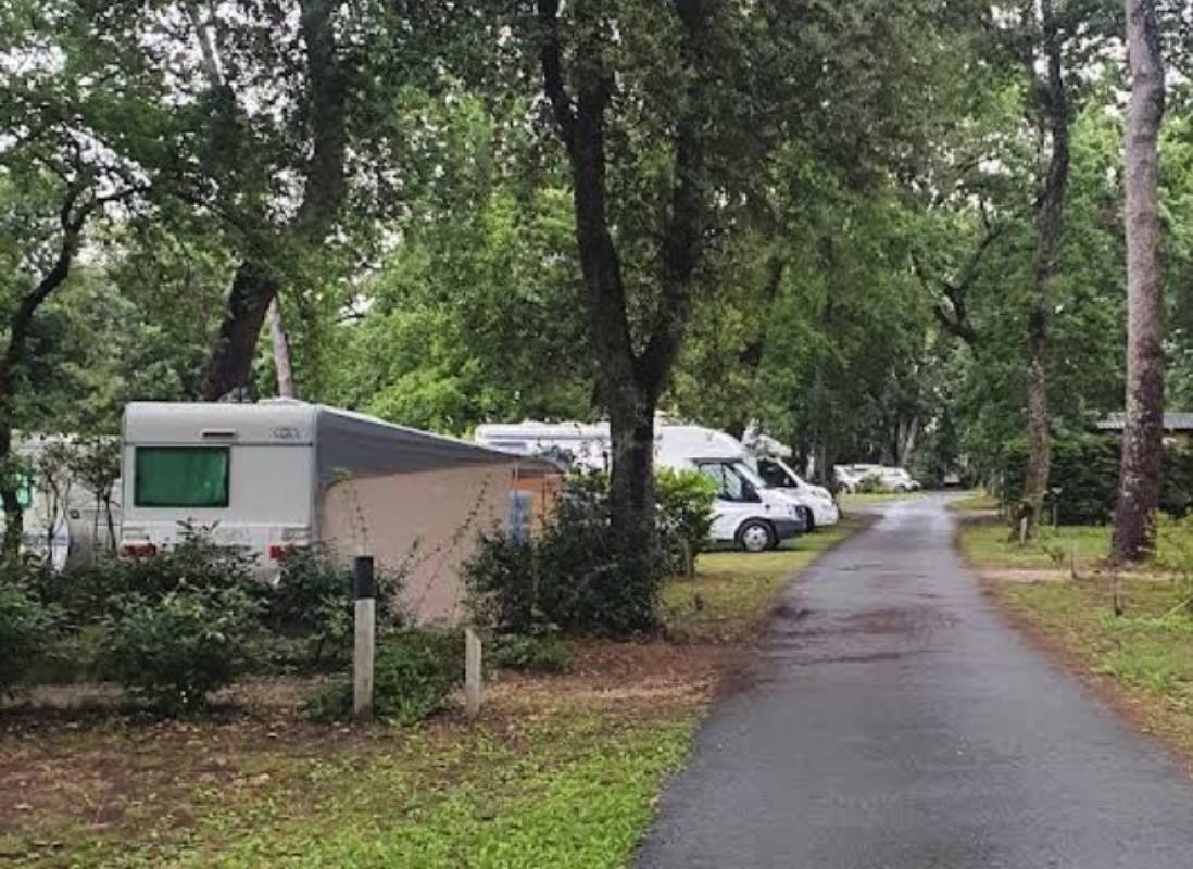 Camping Fleuer d'orlean — Kamp yeri in Saint-Pierre-d'Oléron / Nouvelle-Aquitaine