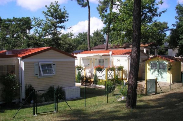 Camping Les Ombrages ** — Photo 5