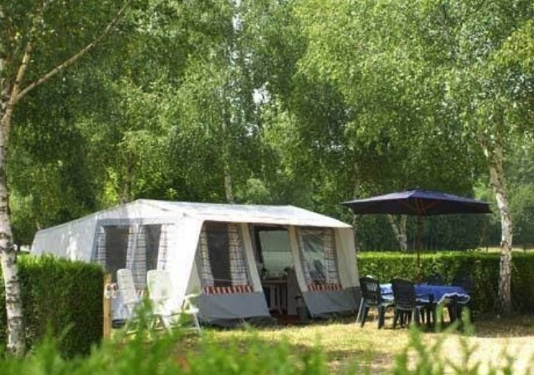 Camping Les Allées — Camping in Coussac-Bonneval 