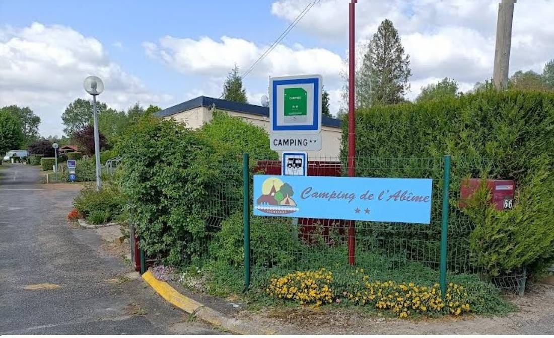 Camping de l'Abîme ** — Camping Site in Picquigny