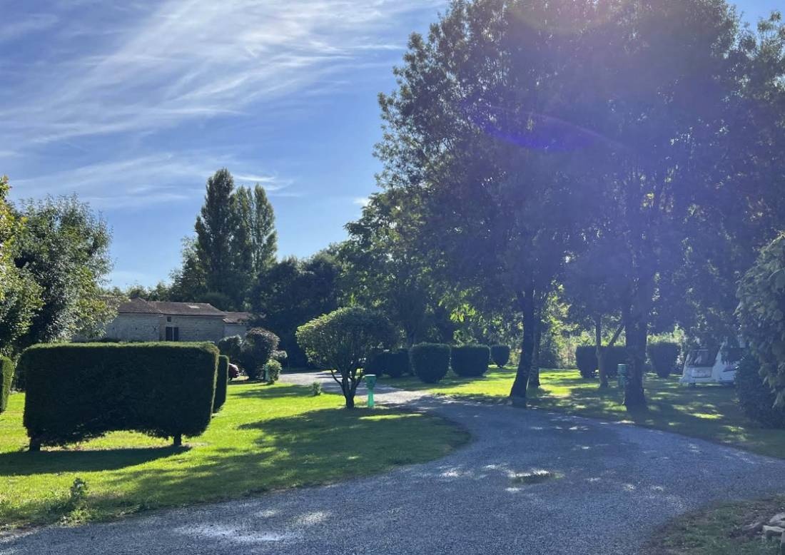 Camping Le Moulin — Kemp in Chef-Boutonne