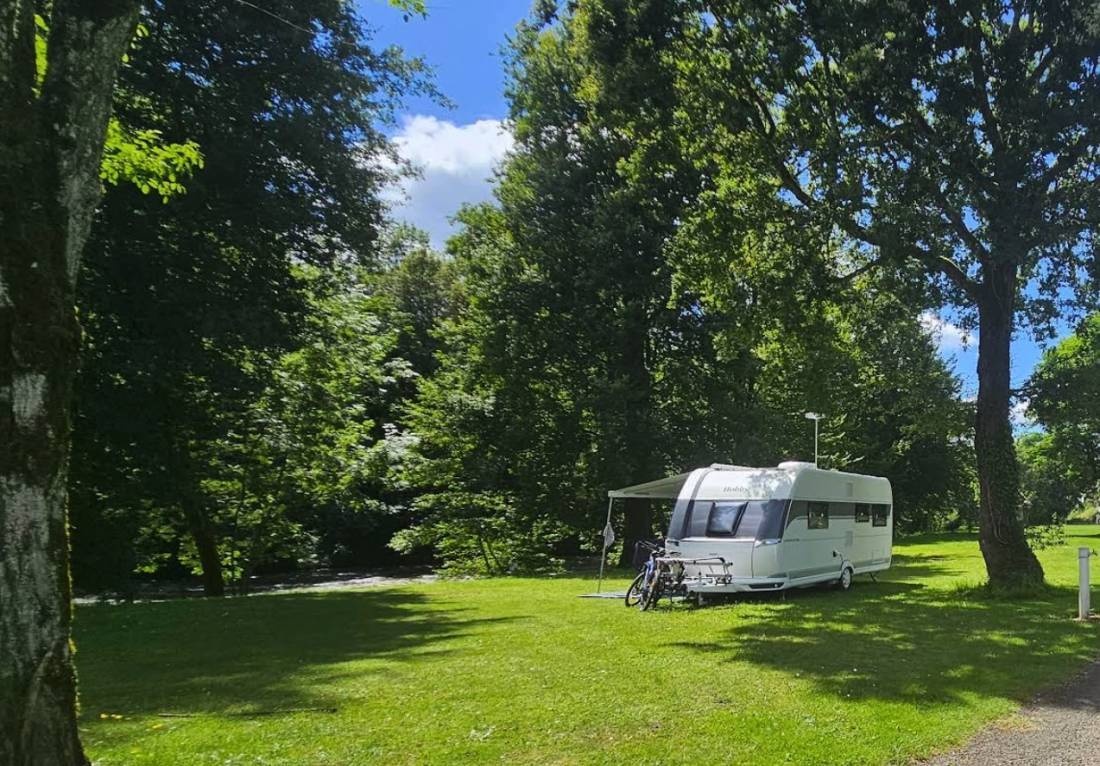 Family Camp Les Berges du Célé ** — Campingplatz in Bagnac-sur-Célé 