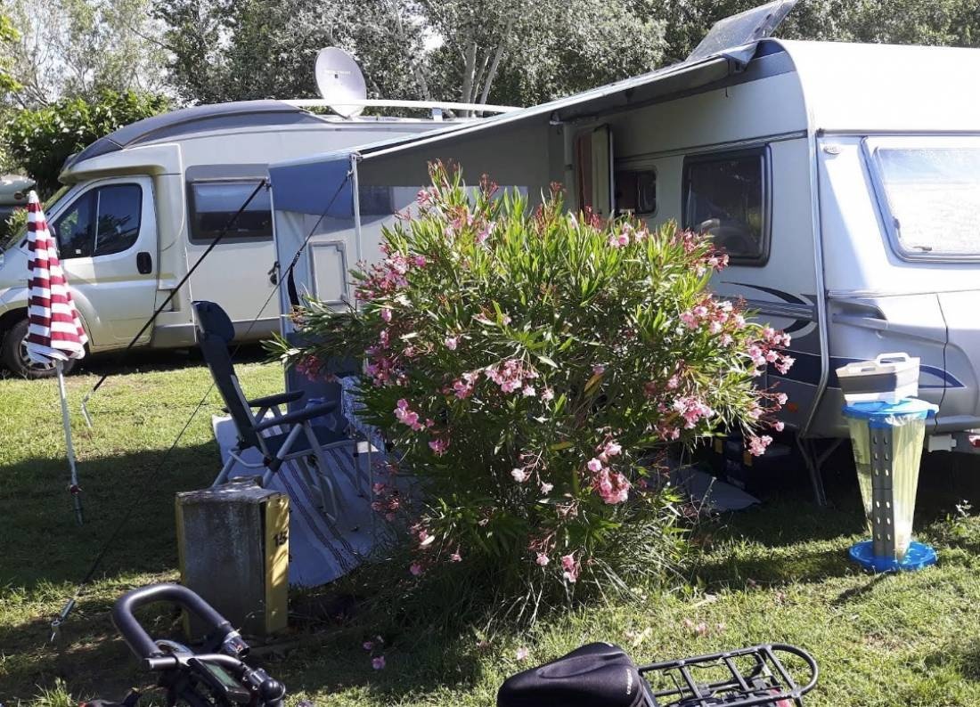Camping Lou Vincent *** — Campingplass in Vallabrègues