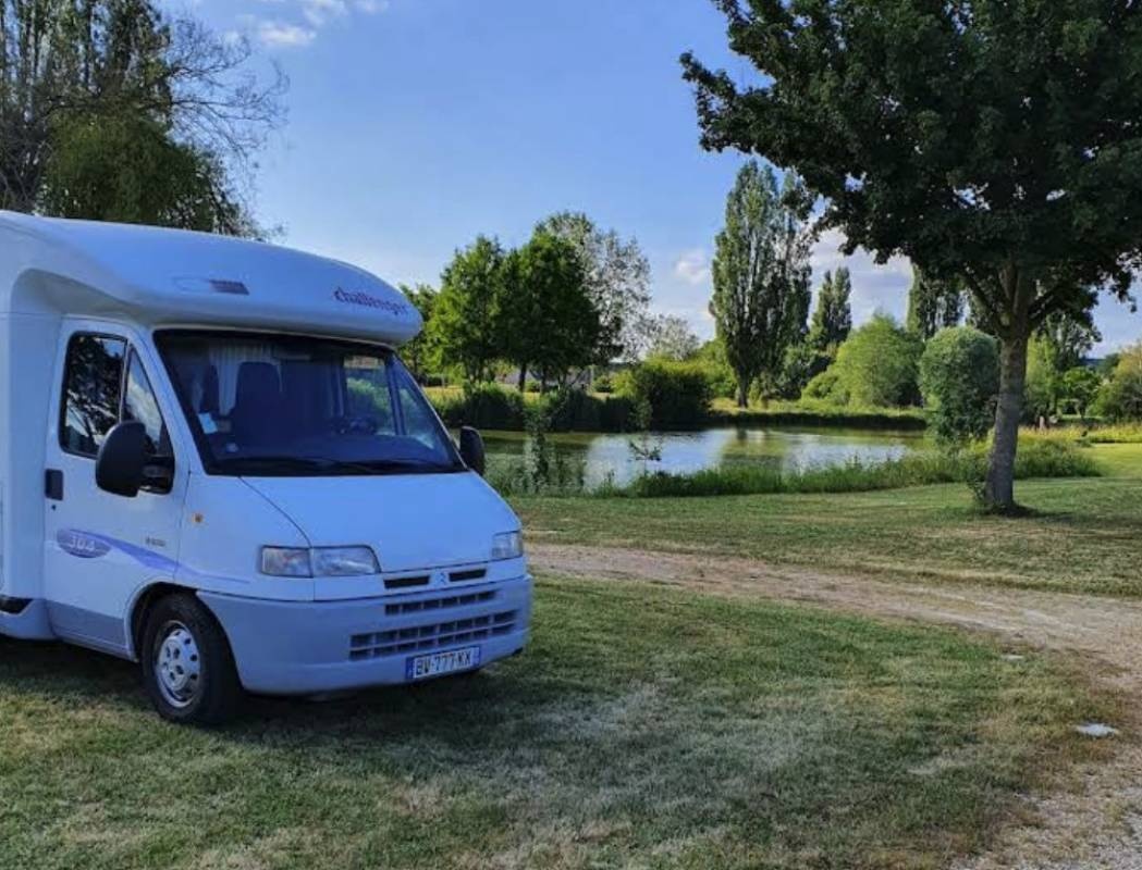 Camping de Graçay ** — Camping in Graçay