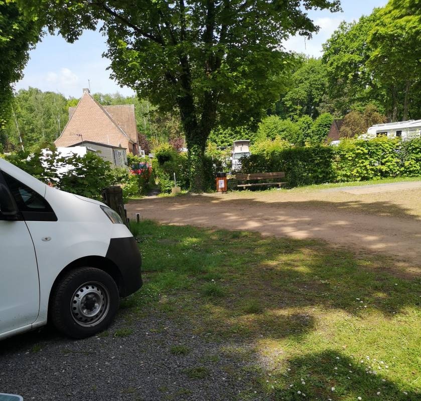 Camping Mont Des Bruyeres — Campingplatz in Saint-Amand-les-Eaux