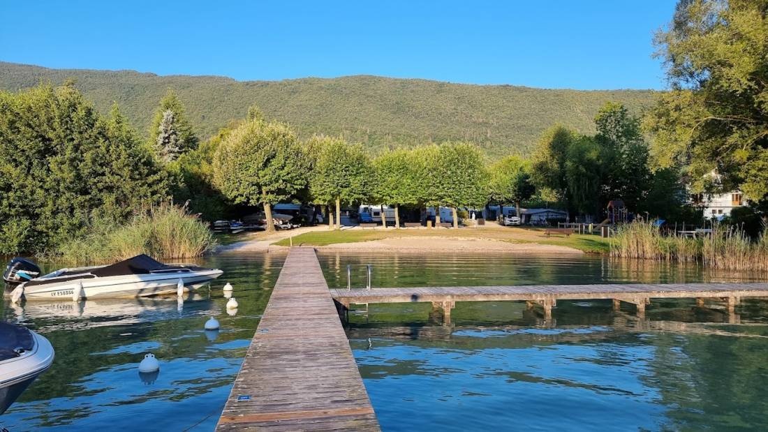 Camping Les Rives du Lac — Camping in Villeneuve-de-la-Raho / Occitanie