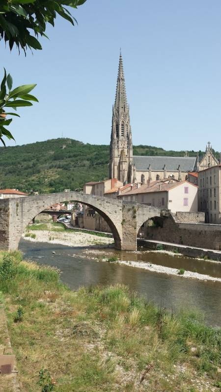 Stellplatz Saint-Affrique — Місце для кемперів in Saint-Affrique