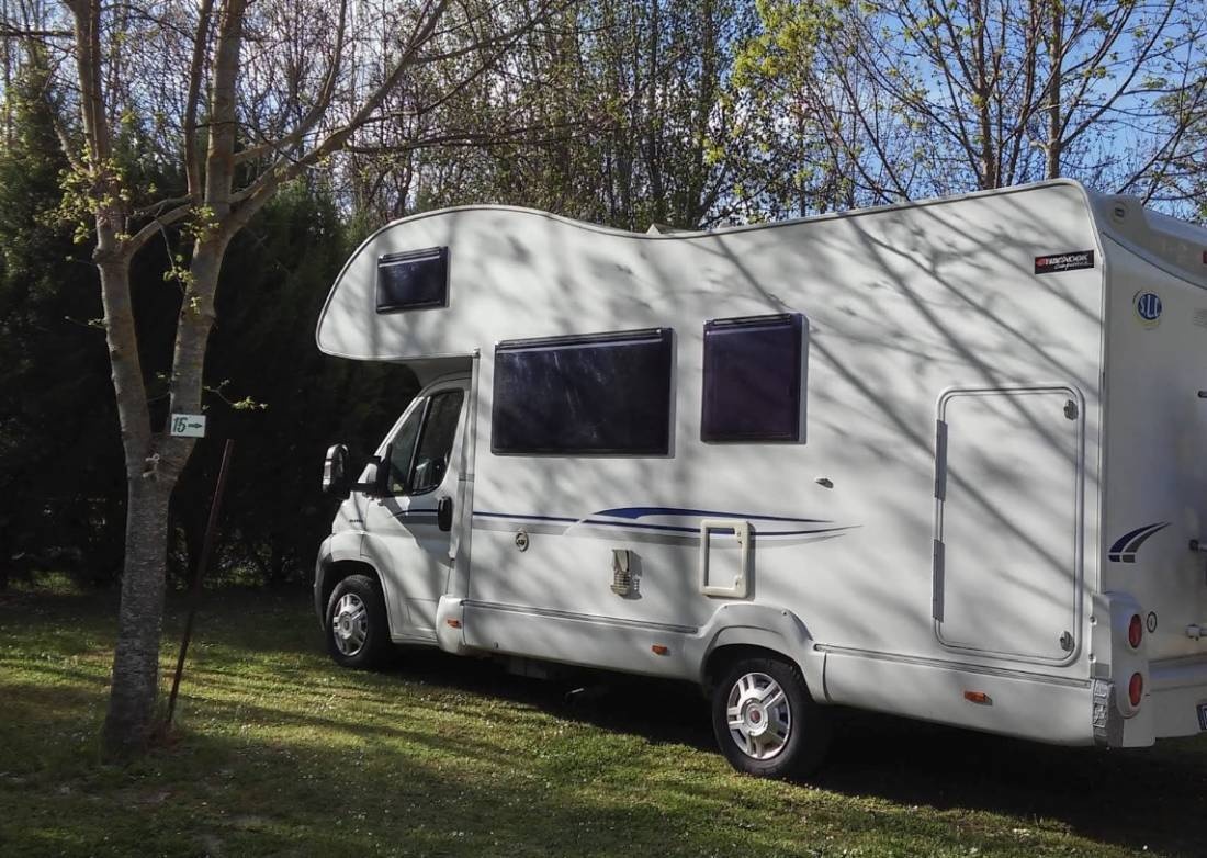 Camping Le Pont *** — Kemping in Rivière-sur-Tarn