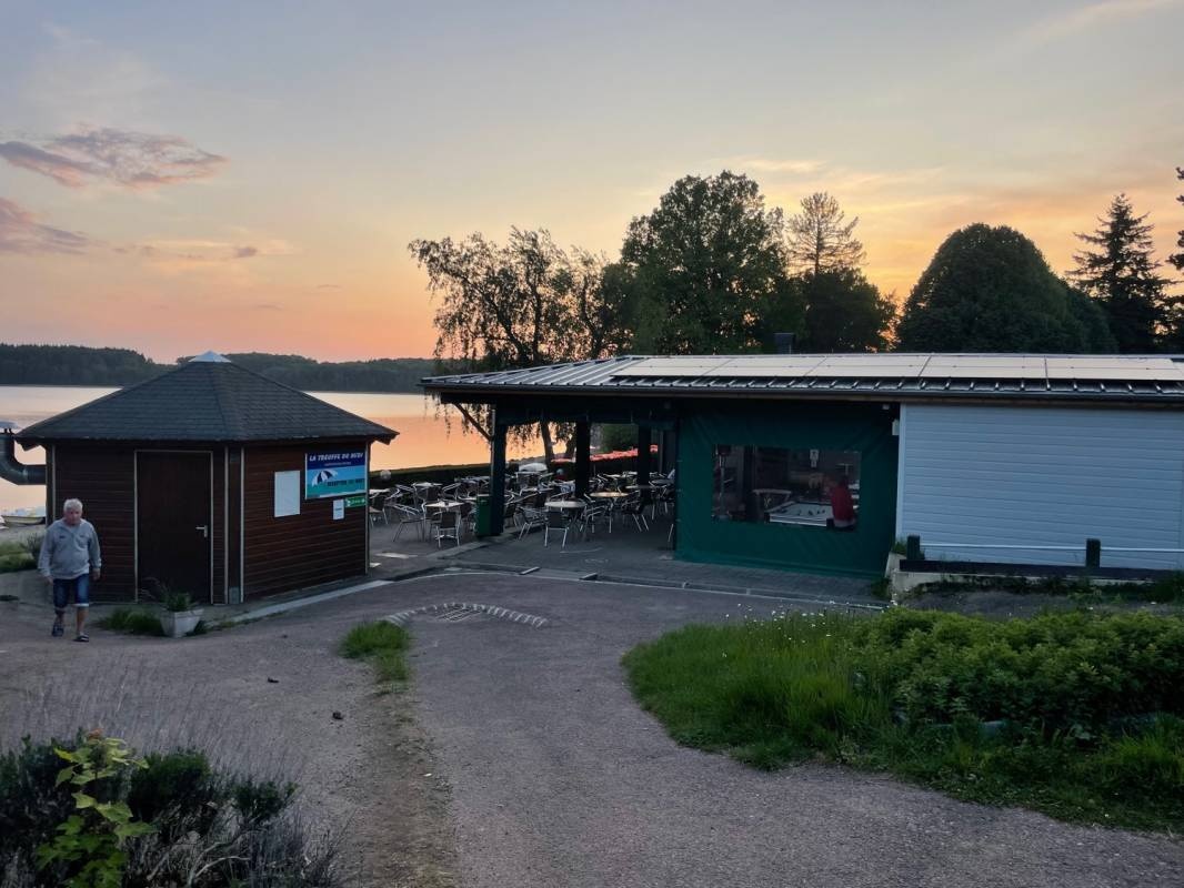Camping Plage du Midi *** — Campingplatz in Montsauche-les-Settons 