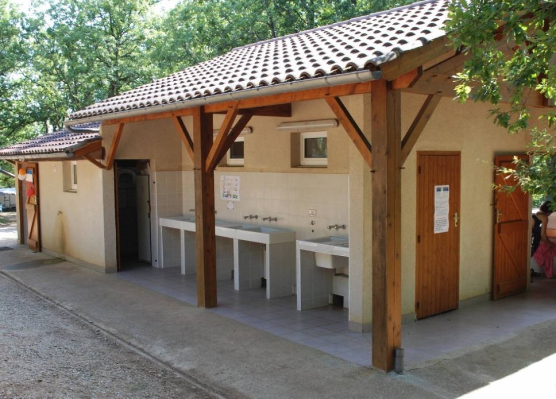 Camping La Truffiere *** (max. 3 m Höhe) — Campingplats in Saint-Cirq-Lapopie 