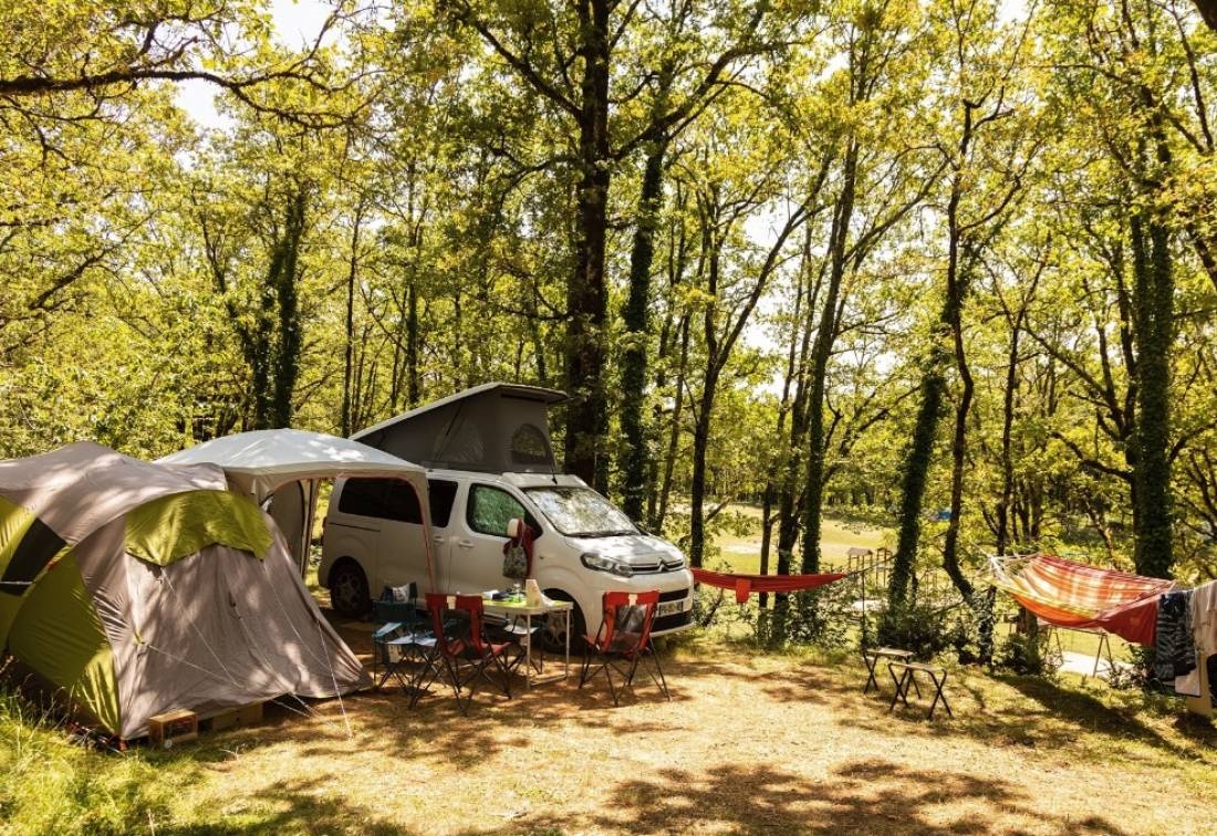Camping La Truffiere *** (max. 3 m Höhe) — Campingplats in Saint-Cirq-Lapopie 