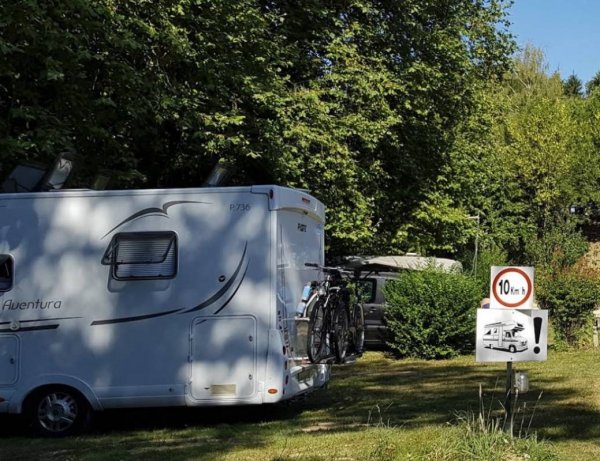 Camping le Manoir de Bezolle ****