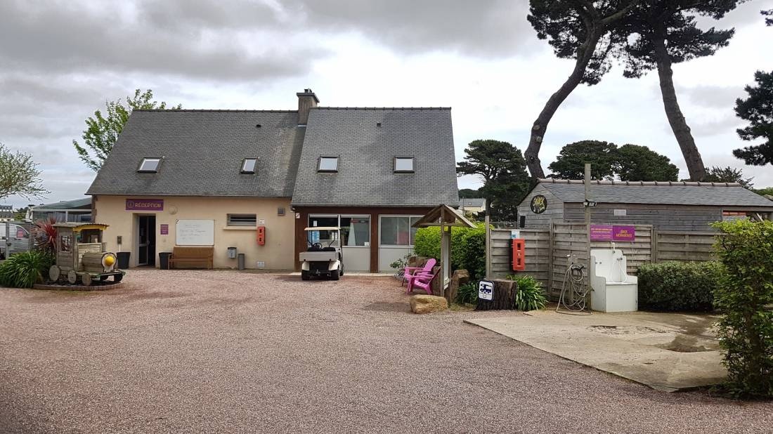 Camping Tourony — Area da campeggio in Trégastel / Bretagne