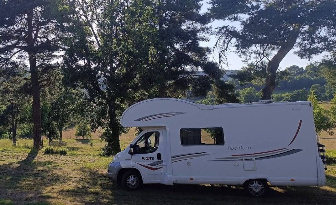 Camping Cassaduc ** — 露营地 in Saint-Georges-de-Lévéjac / Occitanie