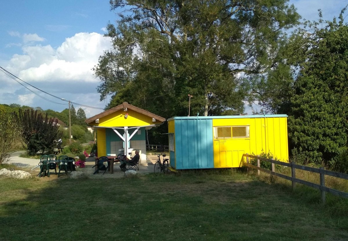 Camping Municipal Orchamps — 露营地 in Orchamps