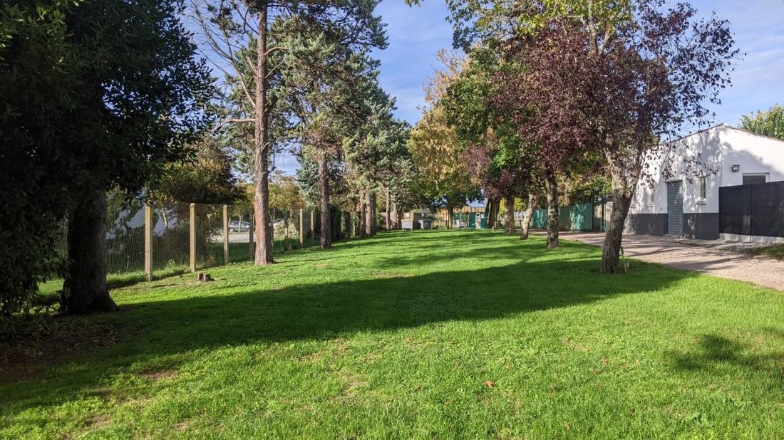 Camping la Mouette Rieuse ** — Campingplats in Courçon