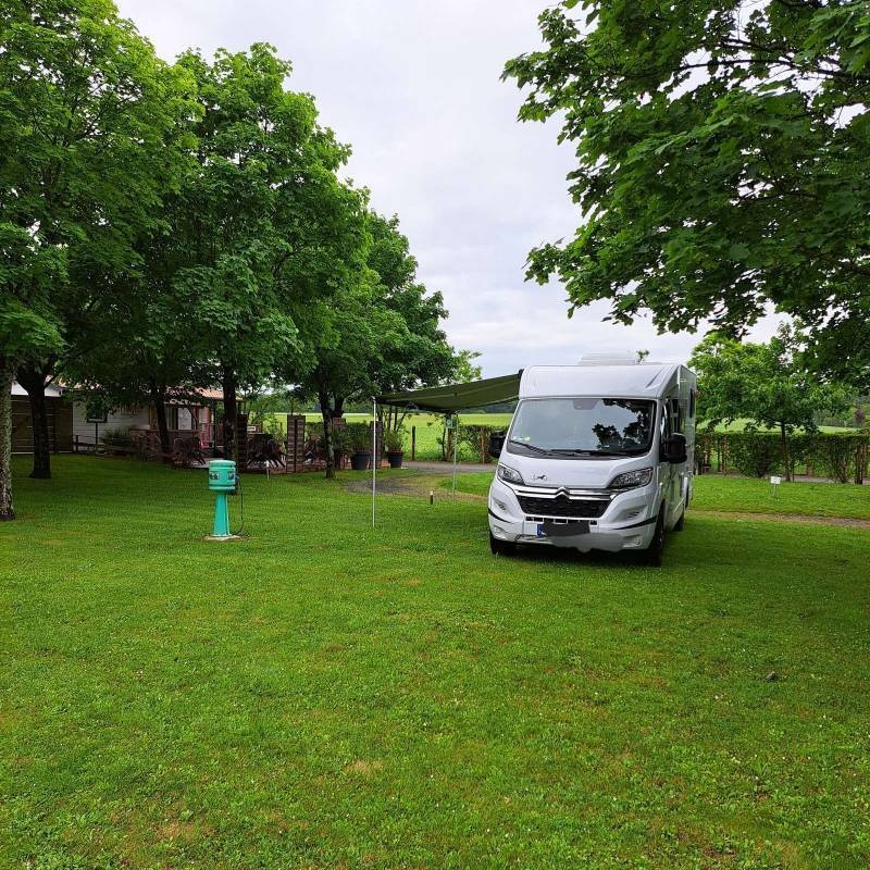 Camping la Mouette Rieuse ** — Місце для кемпінгу in Courçon
