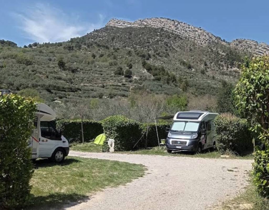 Camping La Fontaine d'Annibal *** — Camping Site in Buis-les-Baronnies 