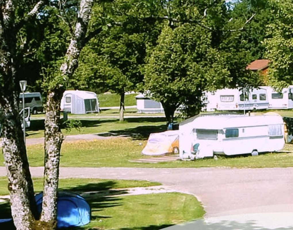 Camping Municipal Le Champs De Mars *** — Campingplats in Saint-Laurent-en-Grandvaux
