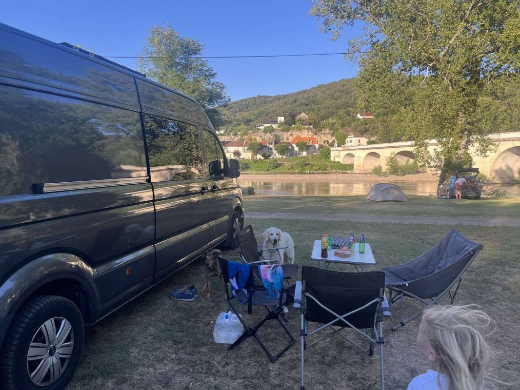 Camping du Pont — Camping Site in Lanzac