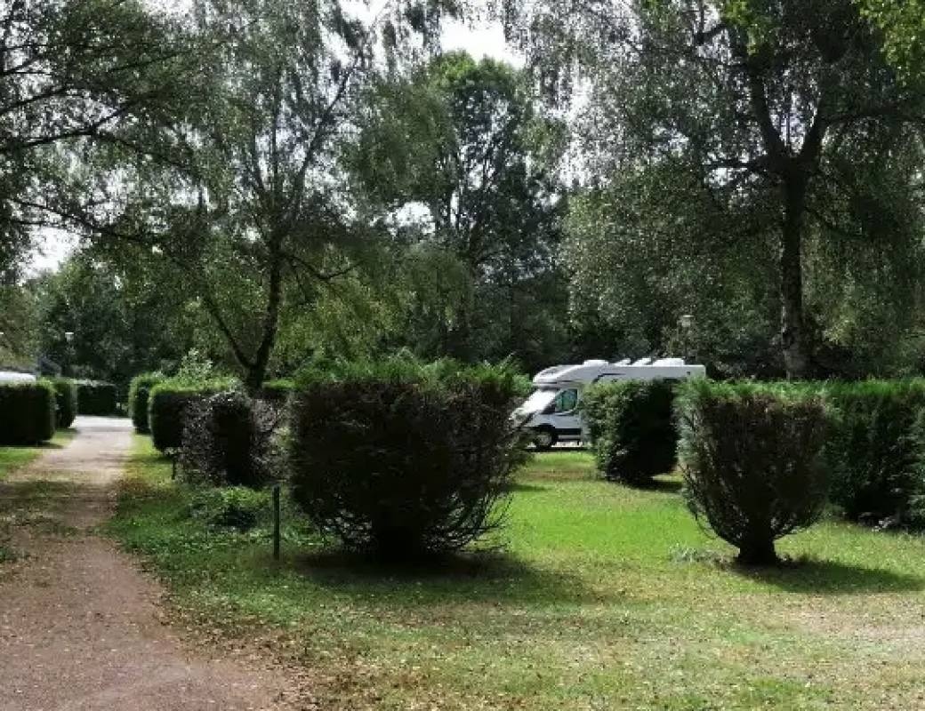 Stellplatz Pontaumur — Ställplats in Pontaumur