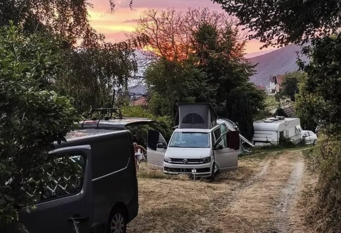 Camping Du Buisson — Camping in Saint-Martin-d'Uriage