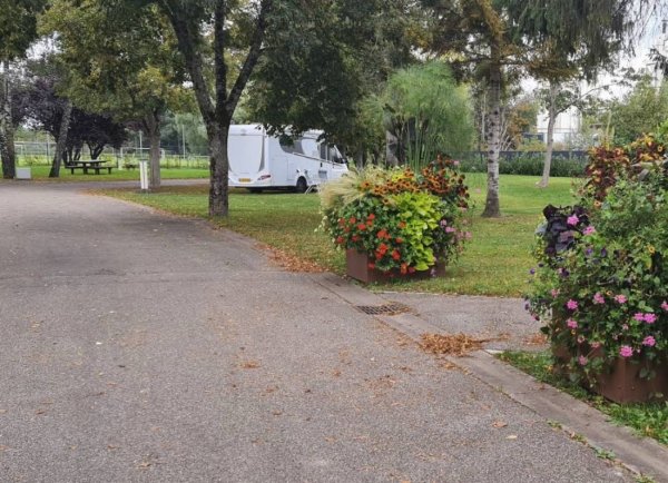 Camping de Neufchâteau — Foto 4