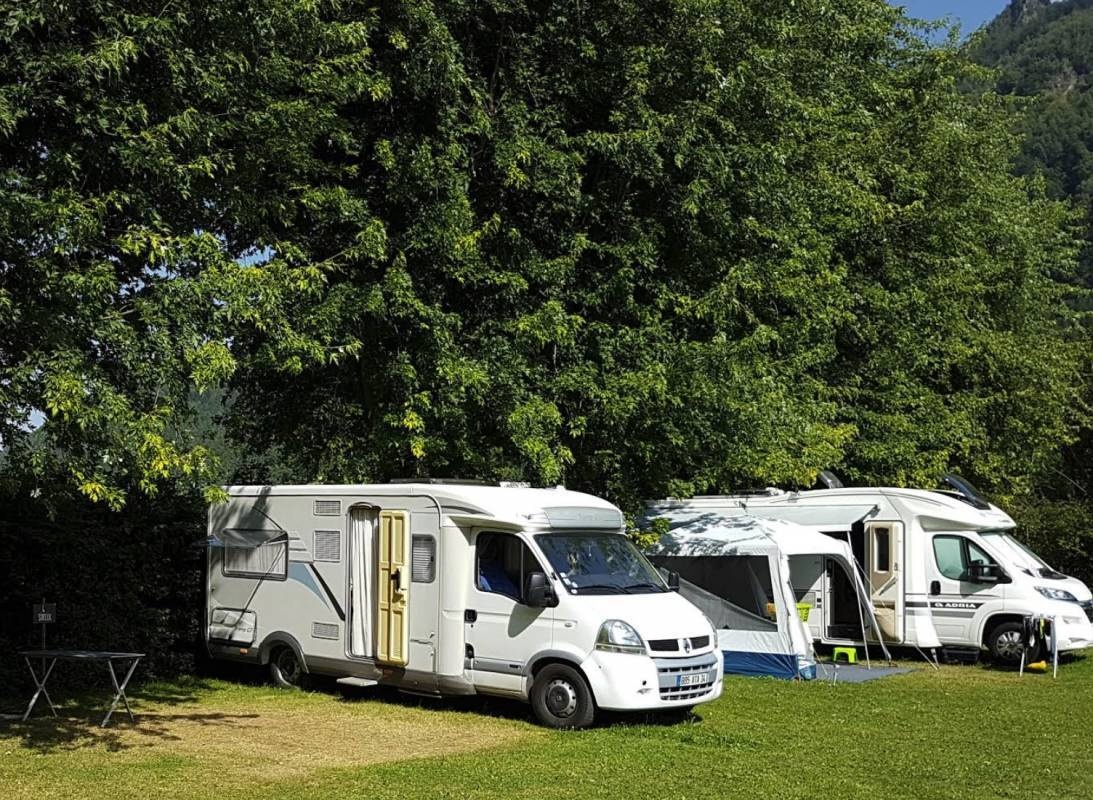 Camping Mialanne *** — Місце для кемпінгу in Arrens-Marsous