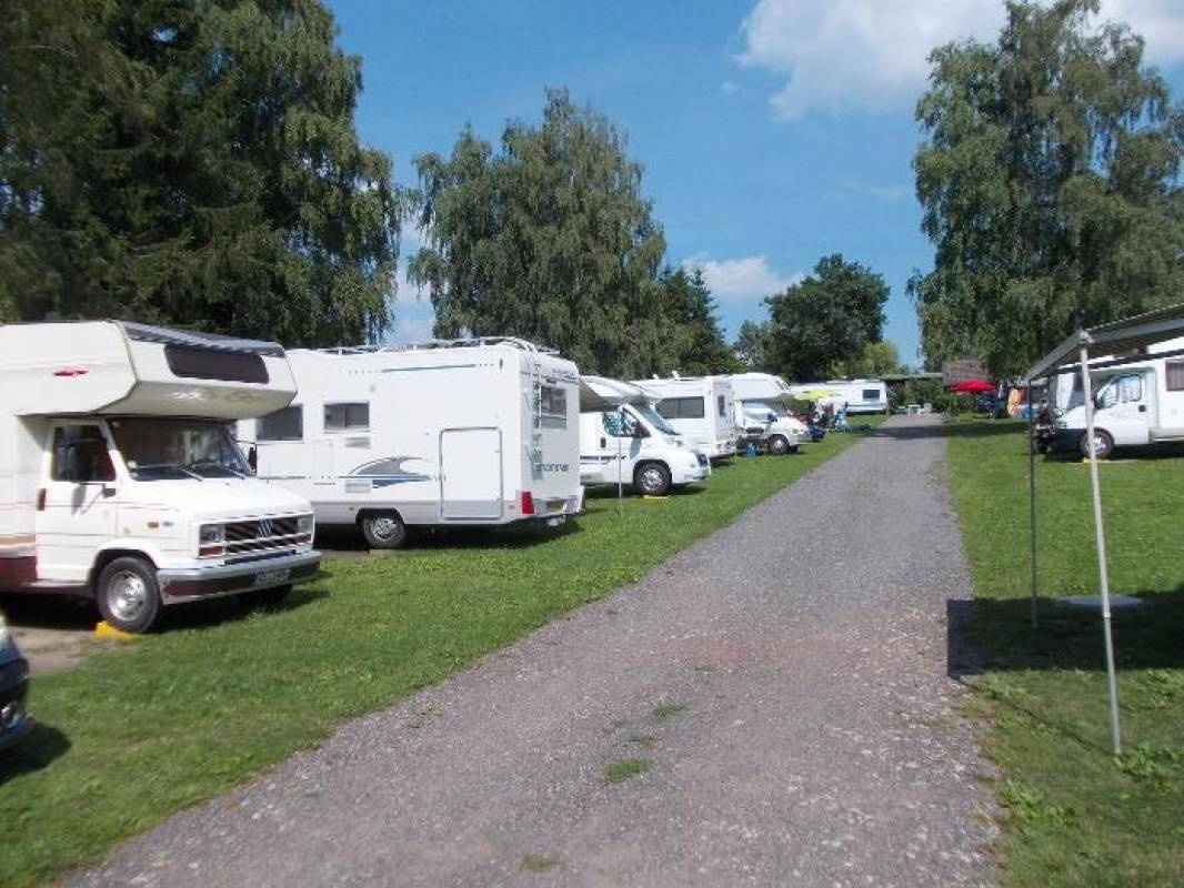 Camping Municipal Le Lac Vert — Kemp in Mittersheim / Grand Est