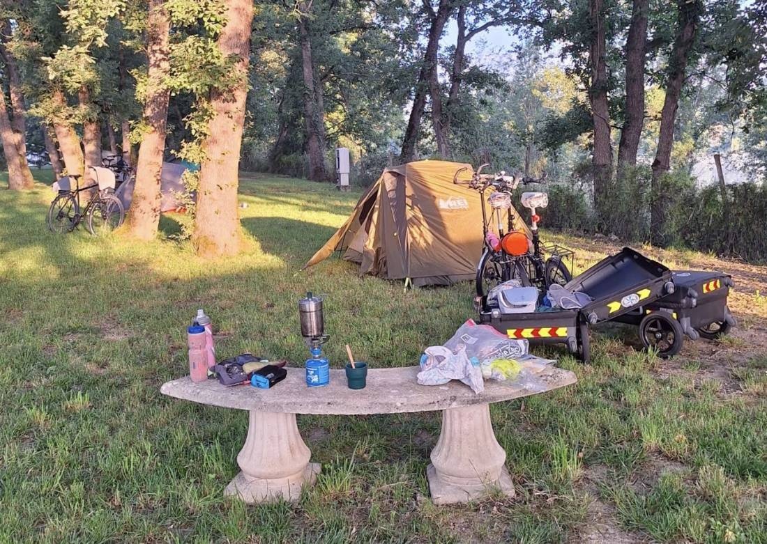 Camping Du Lac de Damazan — Campingplats in Saint-Pierre-de-Buzet