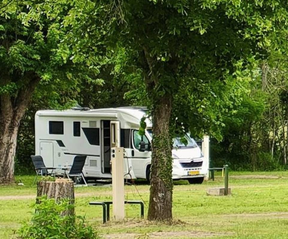 Camping Les Voiles sur Grosne — 露营地 in Savigny-sur-Grosne