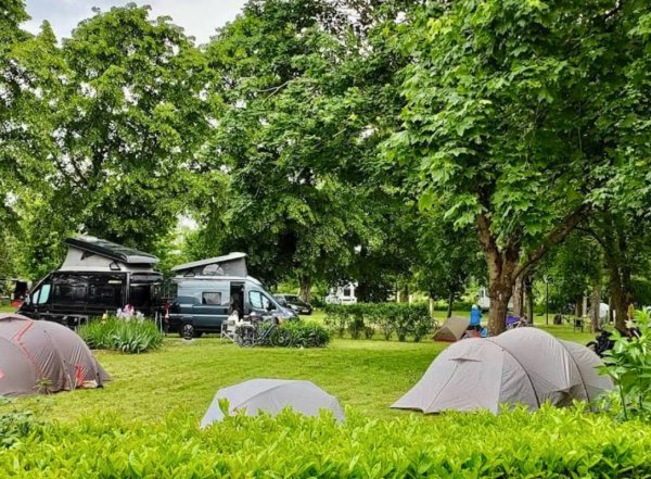 Camping Les Voiles sur Grosne — Photo 2