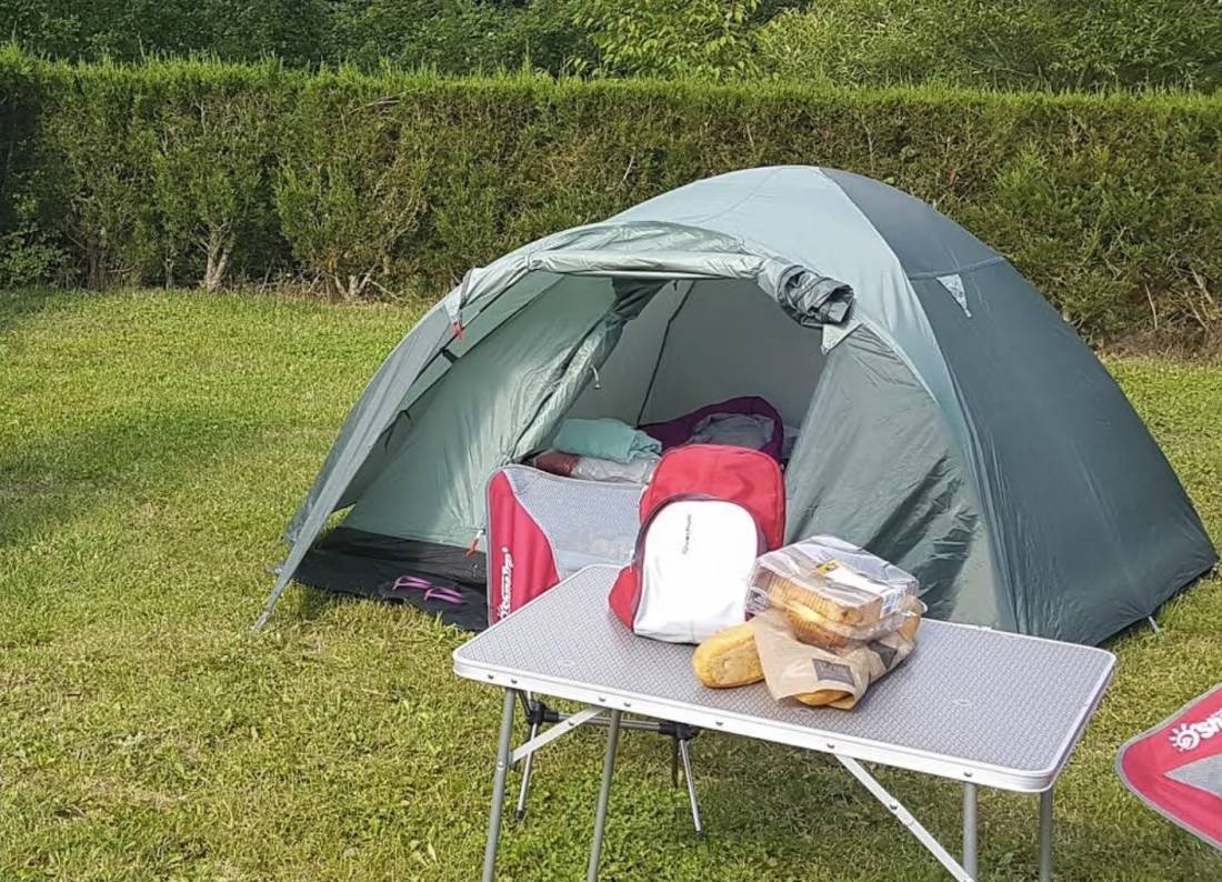 Camping du Moulin Brûlé — Camping in Chazelles-sur-Lyon