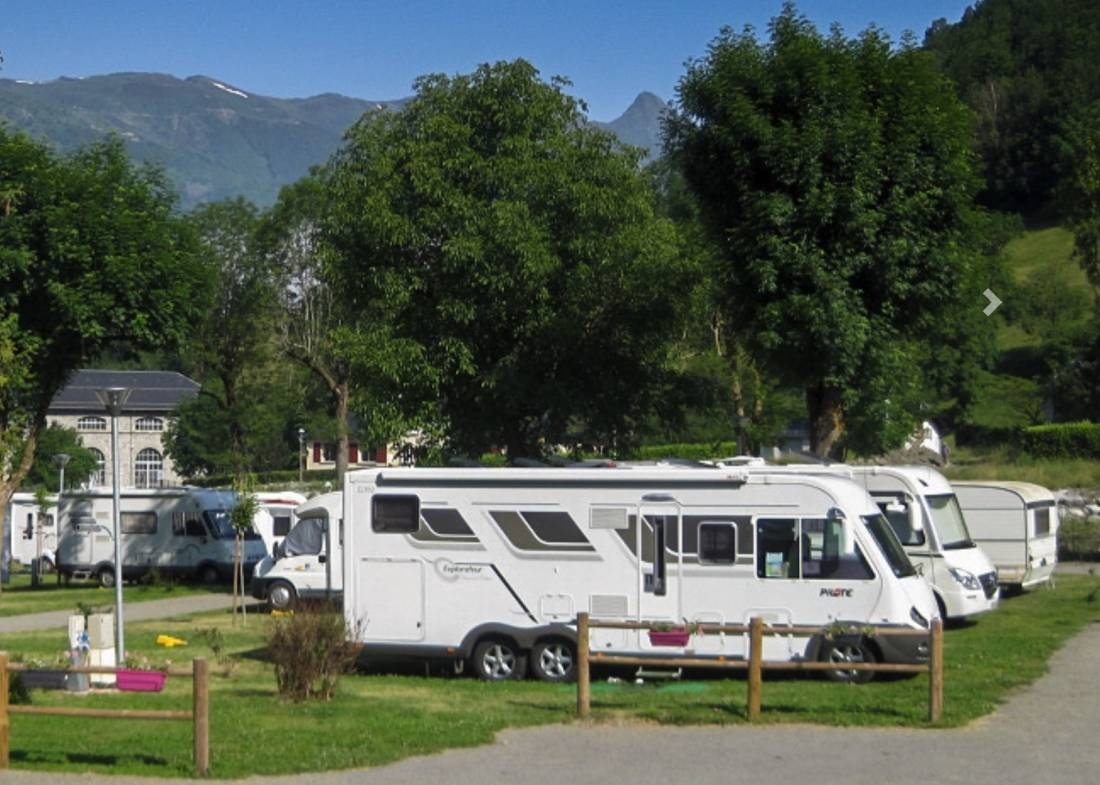 Camping Le Bastan ** — Kemping in Esterre / Occitanie