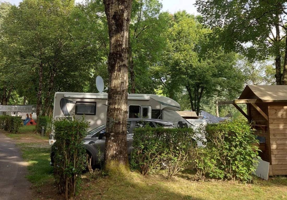 Camping La Peyrade *** — Campingplats in Rignac