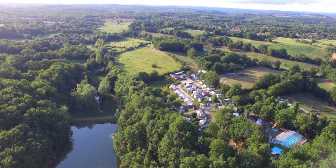 Camping Lac aux Oiseaux **** — Campingplats in Martiel / Occitanie