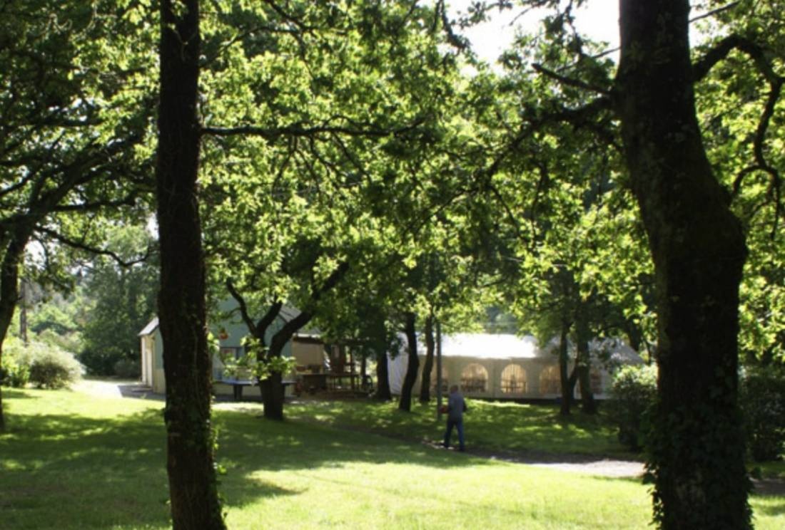Camping les Ajoncs — Sítio de acampamento in Ploemeu