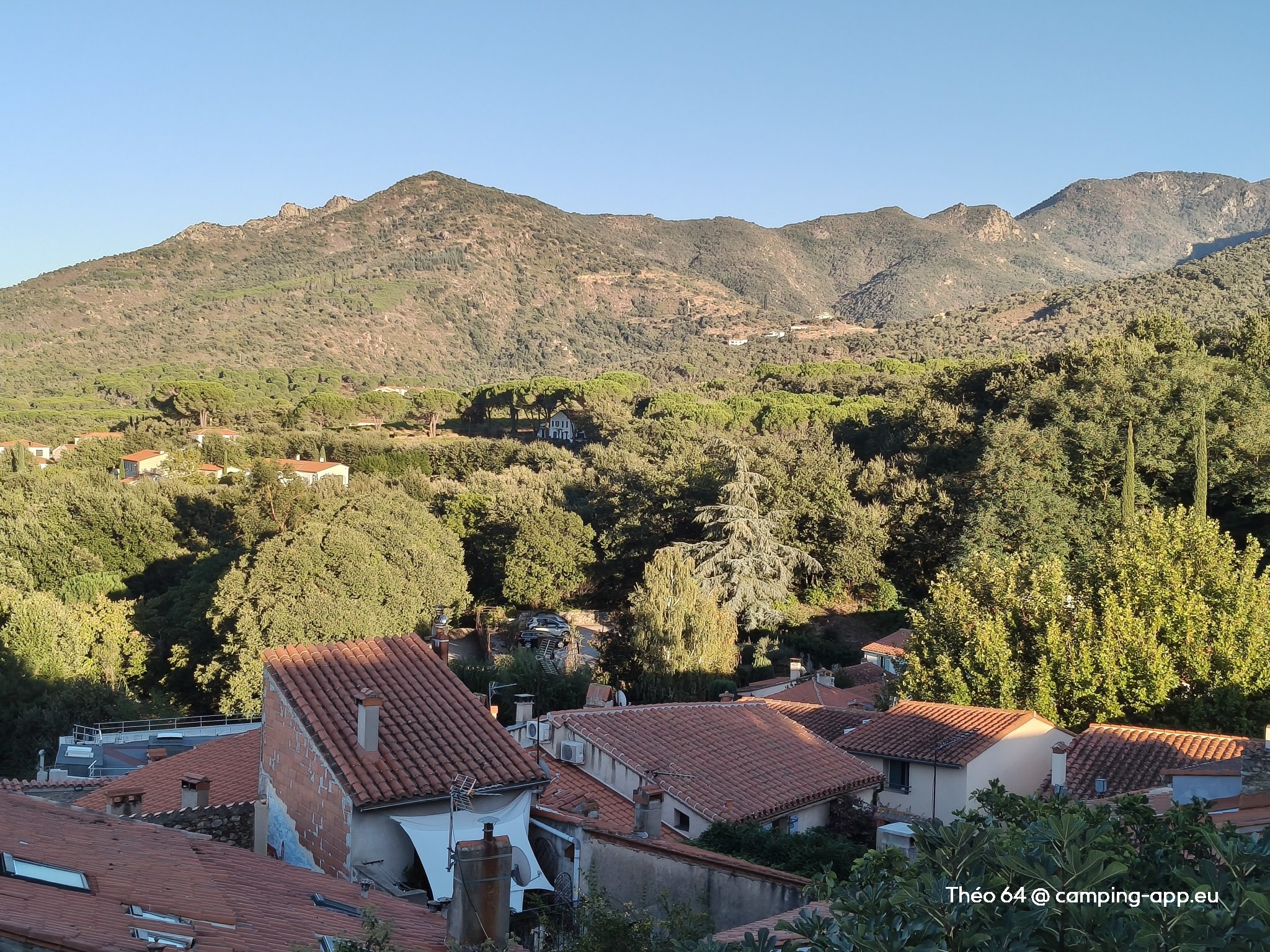Stellplatz Laroque-des-Albères — Fotoğraf 2