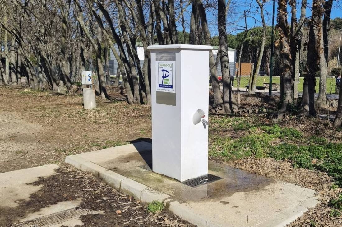 Stellplatz Laroque-des-Albères — 露营车营地 in Laroque-des-Albères / Occitanie