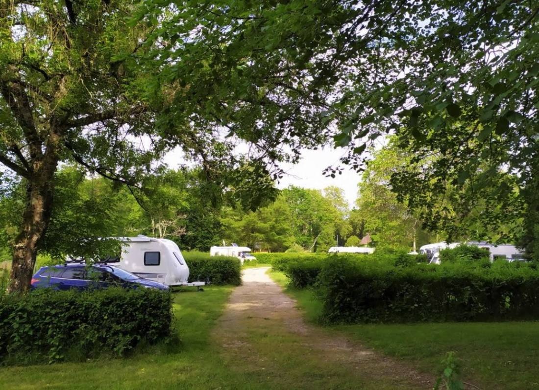 Camping Les Berges de L'Yonne ** — Campingplads in Coulanges-sur-Yonne 