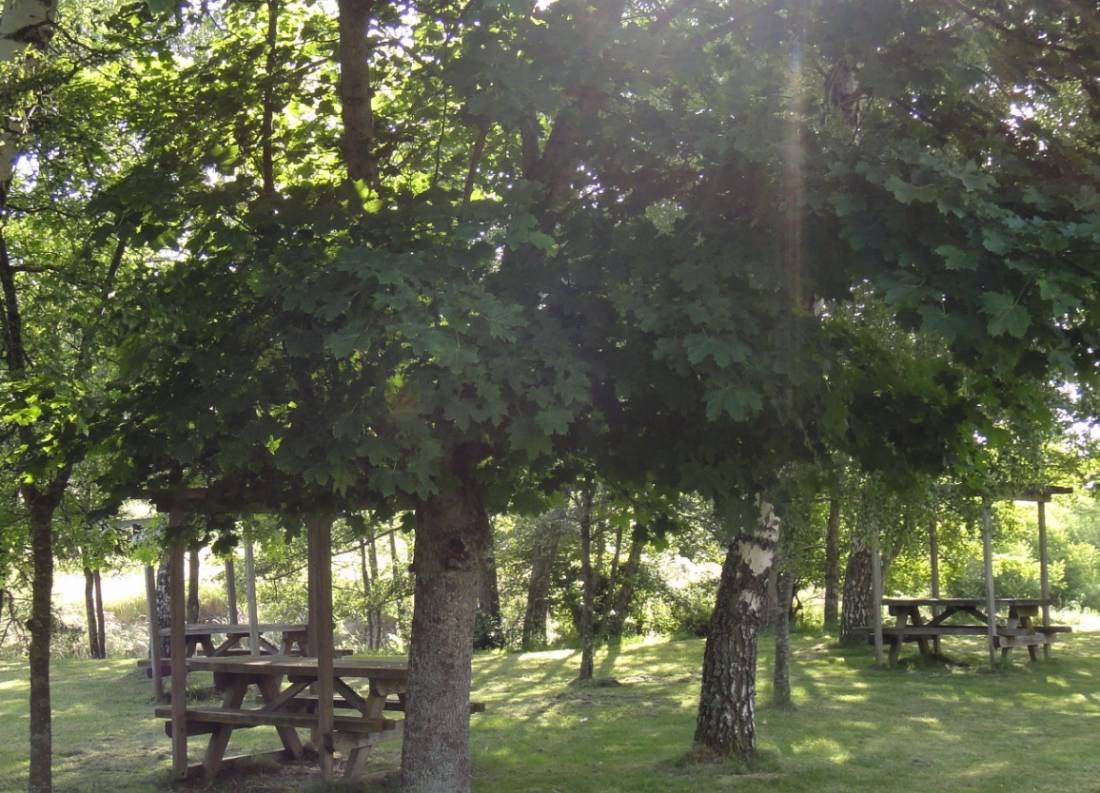 Les Aygues Douces — Місце для кемпінгу in Saint-Étienne-de-Lugdarès