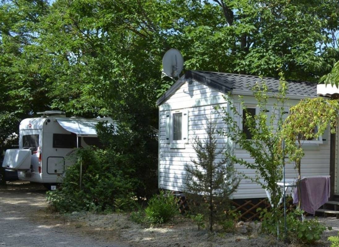 Camping des Auberges ** — Campingplads in Pouzols-Minervois