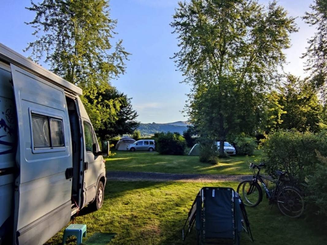 Camping La Perce Neige ** — Campingplads in Saint-Donat