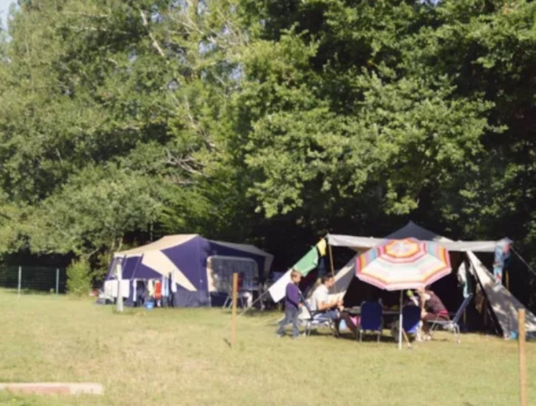 Camping la Prade *** — 露营地 in Montirat / Nouvelle-Aquitaine