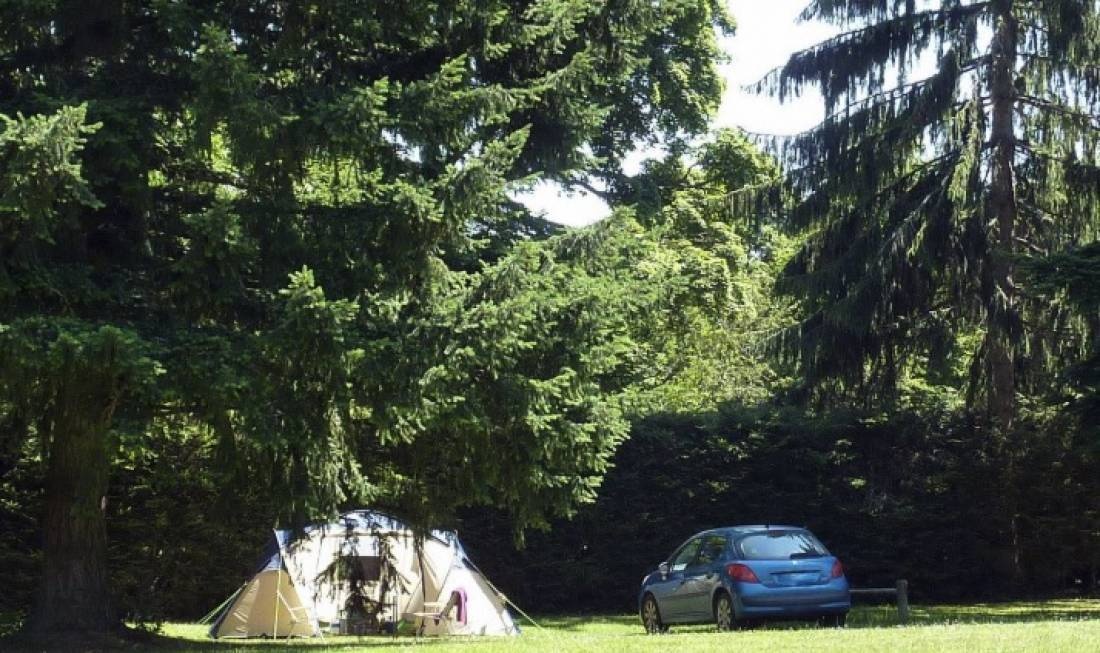 Camping La Licorne ** — Kemping in Saint-Agrève