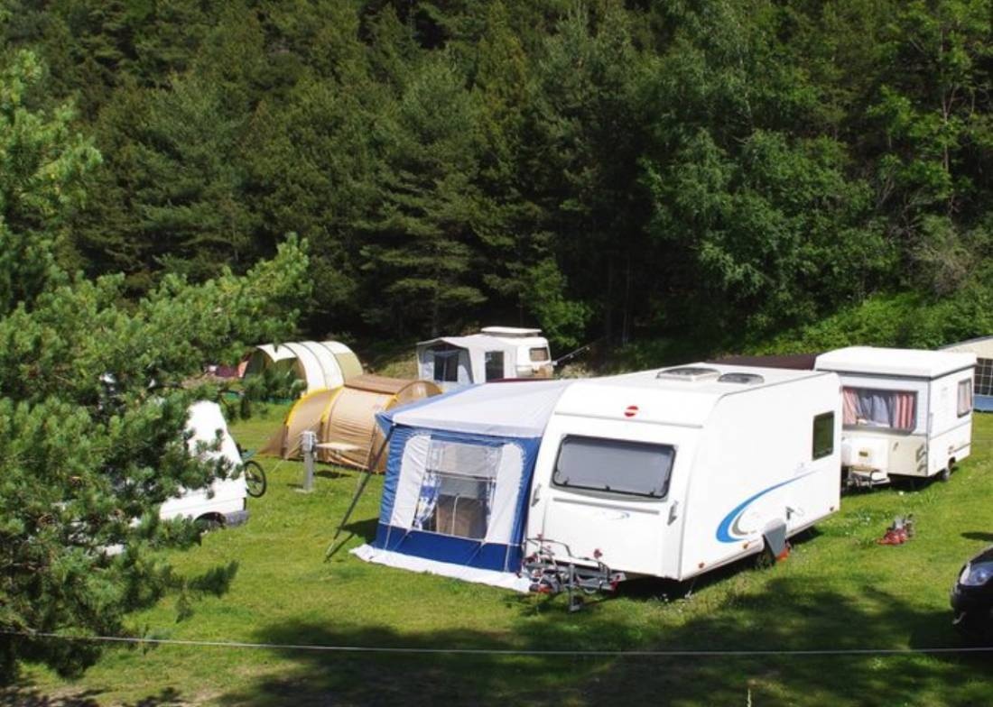 Camping Le Chenantier ** — Sítio de acampamento in Val-Cenis