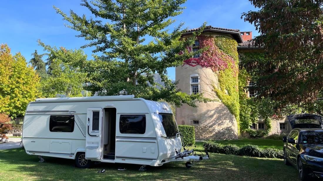 Camping du Château — Camping in Beauvoir-en-Royans