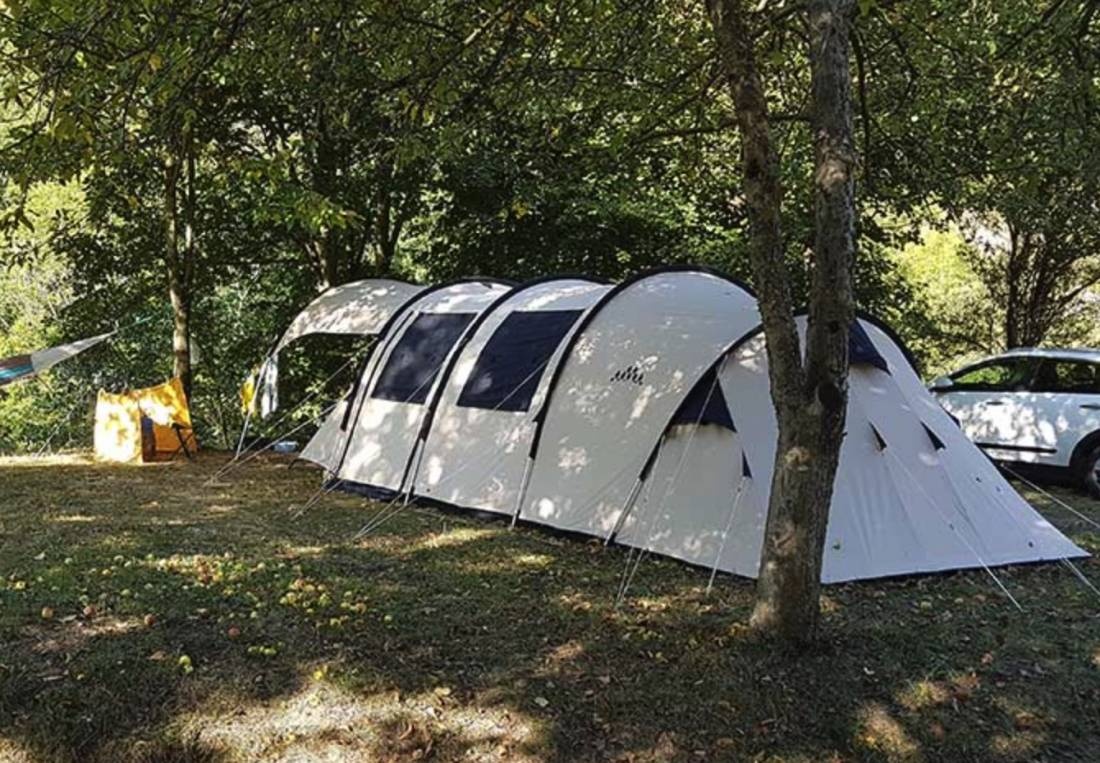 Camping La Besorgues — 露营地 in Aizac