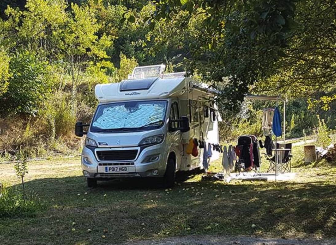 Camping La Besorgues — Kemp in Aizac