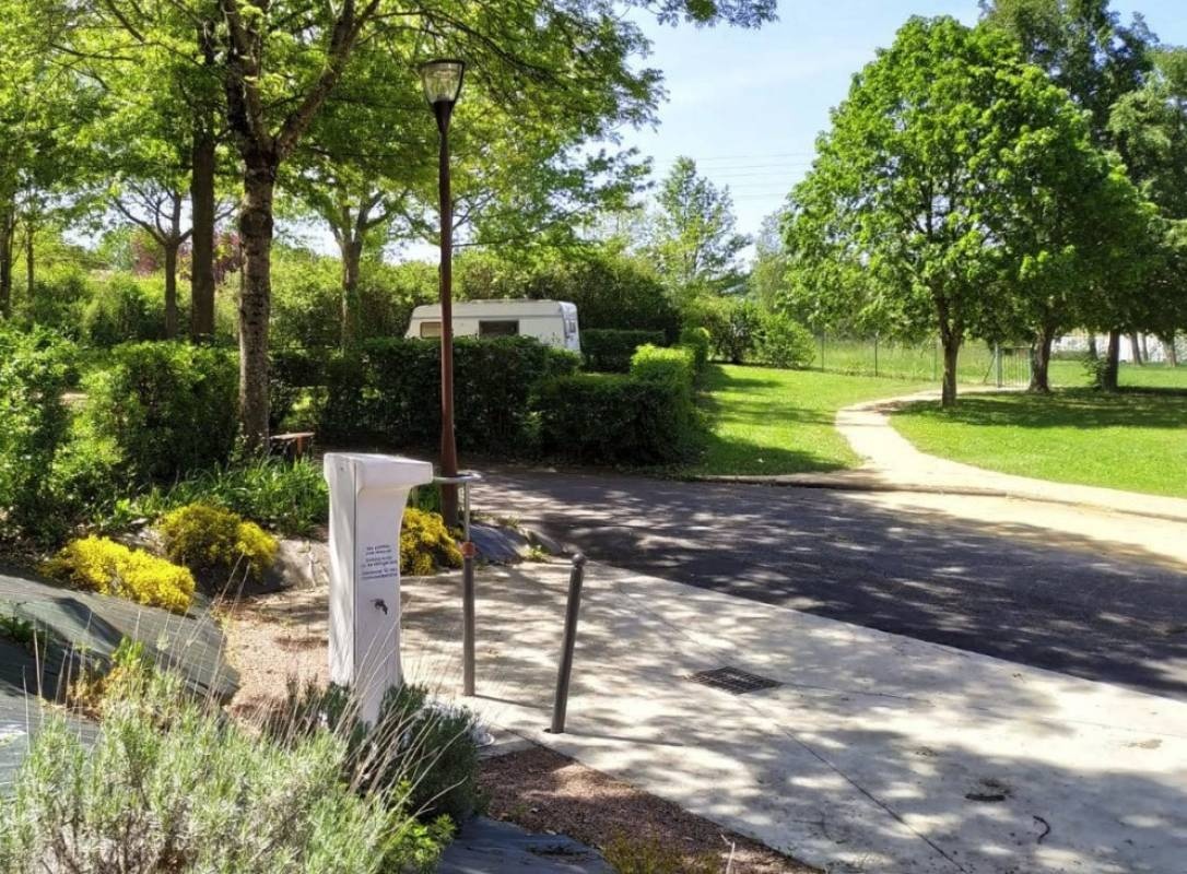 Camping Municipal Le Colombier — Campingplads in Billom